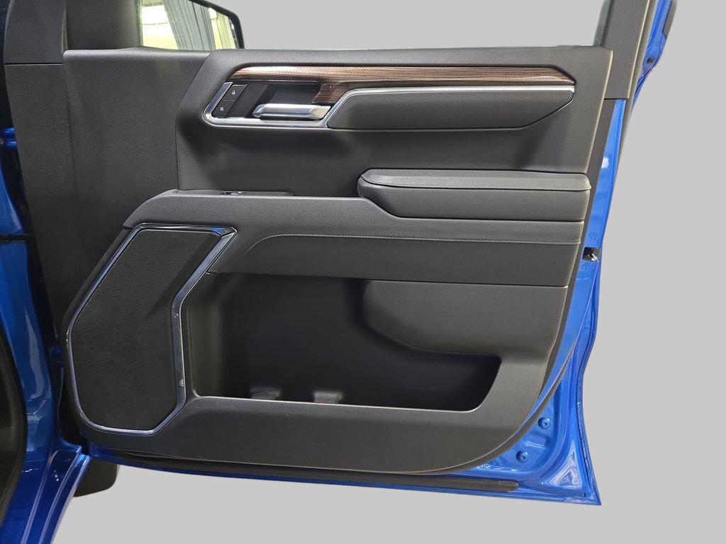 Used 2025 Chevrolet Silverado 1500 LT image 11