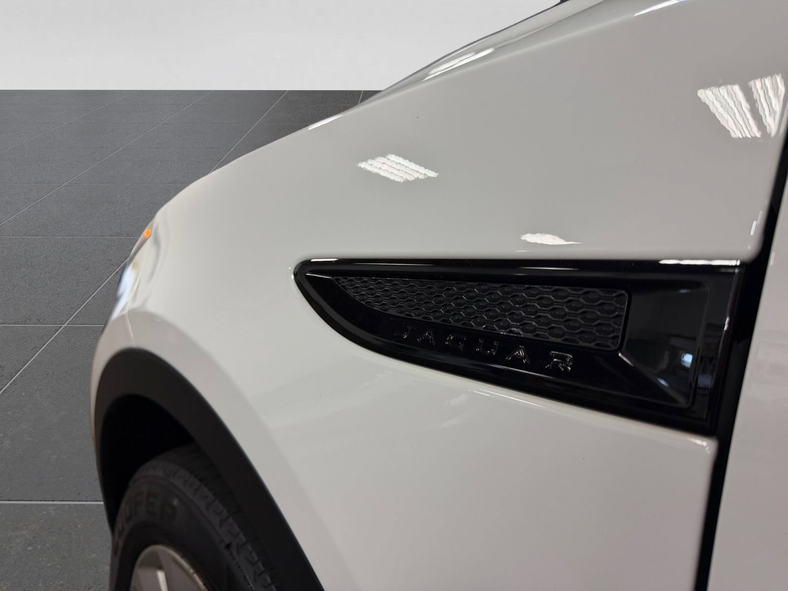 Used 2018 Jaguar E-PACE SE AWD/4WD image 42