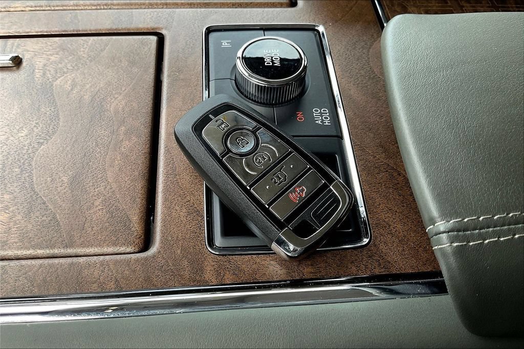 Used 2022 Lincoln Navigator Black Label AWD/4WD image 33