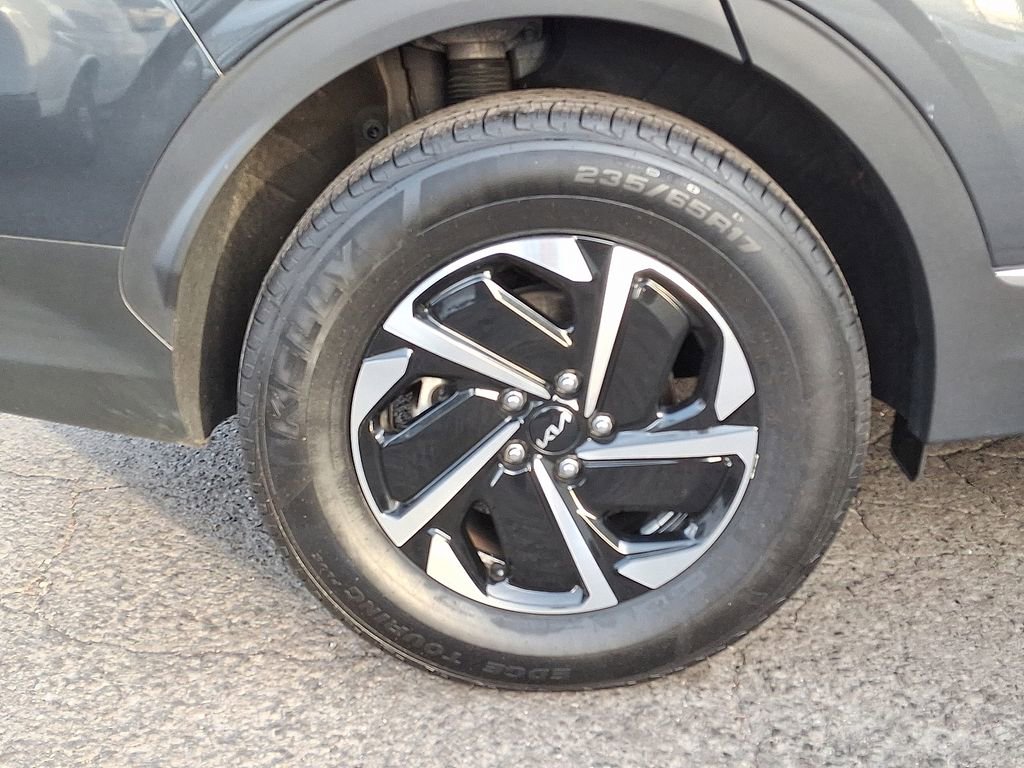 Used 2023 Kia Sportage LX image 34