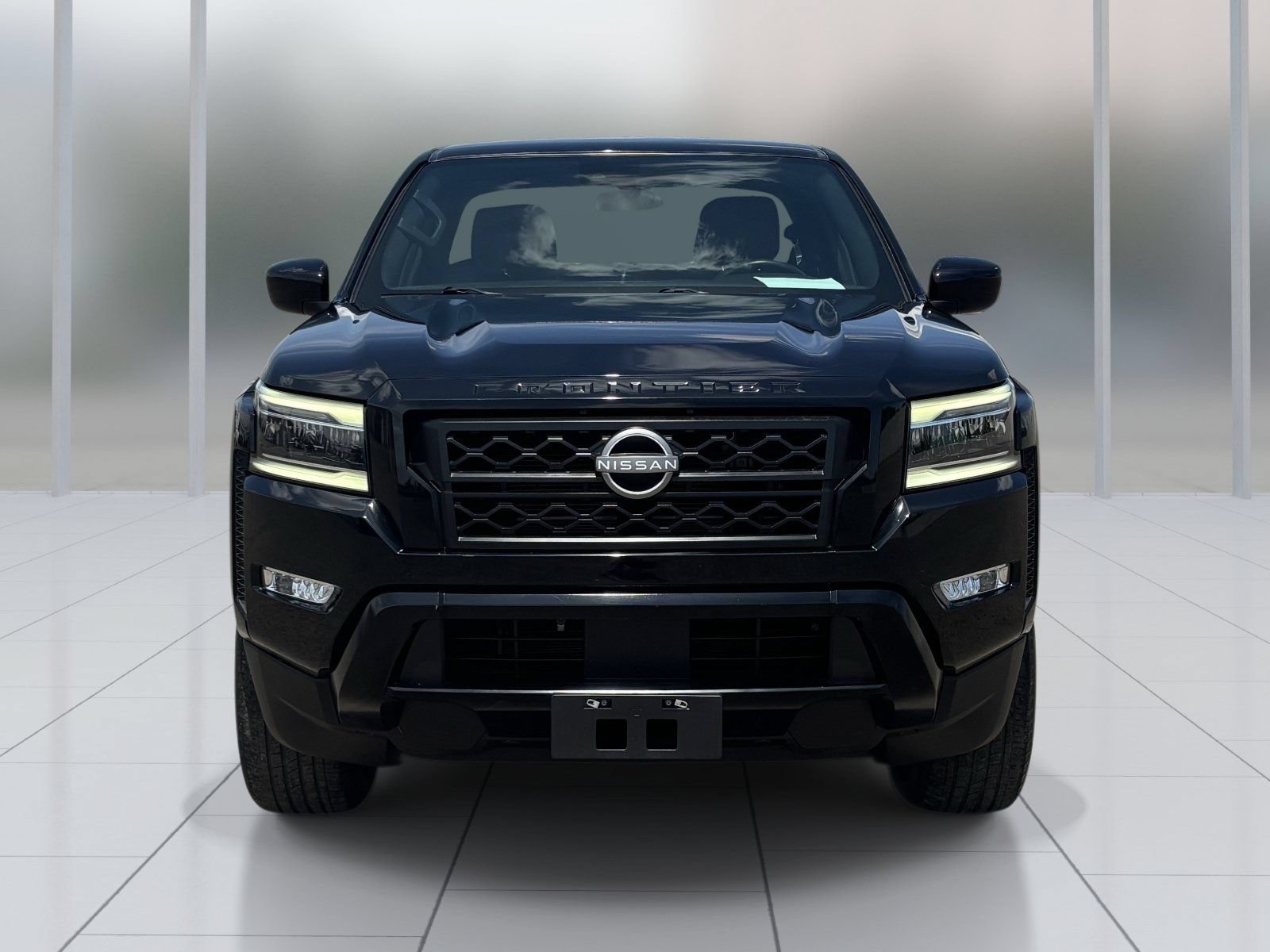 Certified 2023 Nissan Frontier SV w/ Midnight Edition Package RWD image 9