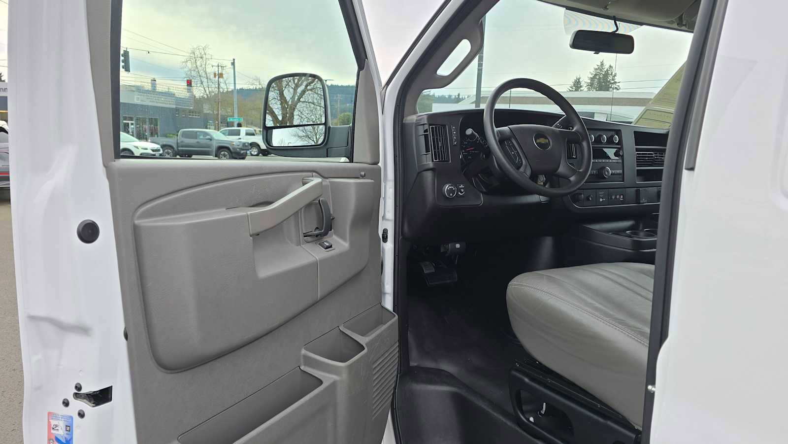 Used 2025 Chevrolet Express 2500 Extended w/ Driver Convenience Package RWD image 20