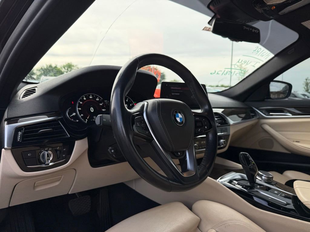 Used 2018 BMW 530i xDrive AWD/4WD image 10