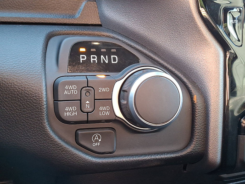 Used 2025 RAM 1500 Big Horn AWD/4WD image 15