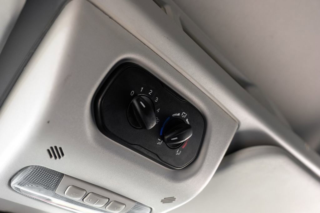 Used 2017 Ford Transit 350 XL image 24