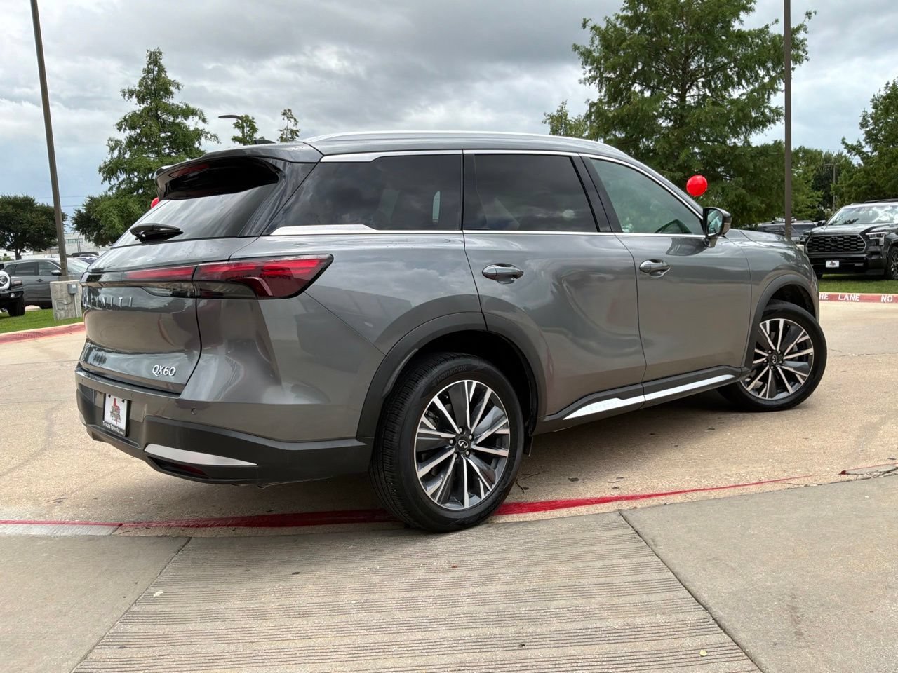 Used 2026 INFINITI QX60 Luxe FWD image 6