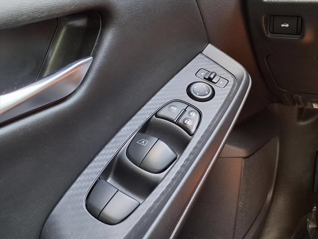 Used 2024 Nissan Sentra SV FWD image 31