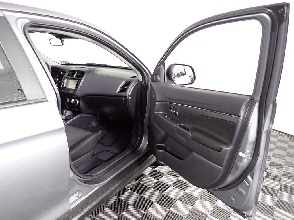 Used 2022 Mitsubishi Outlander Sport ES AWD/4WD image 32
