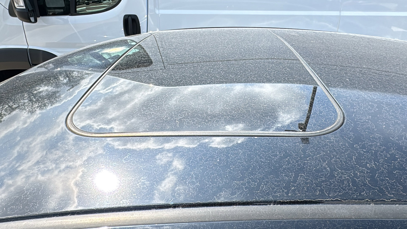 Used 2018 Nissan Sentra SV w/ Premium Package (P01) image 14