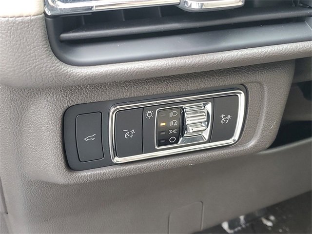 Used 2022 Lincoln Corsair FWD image 13