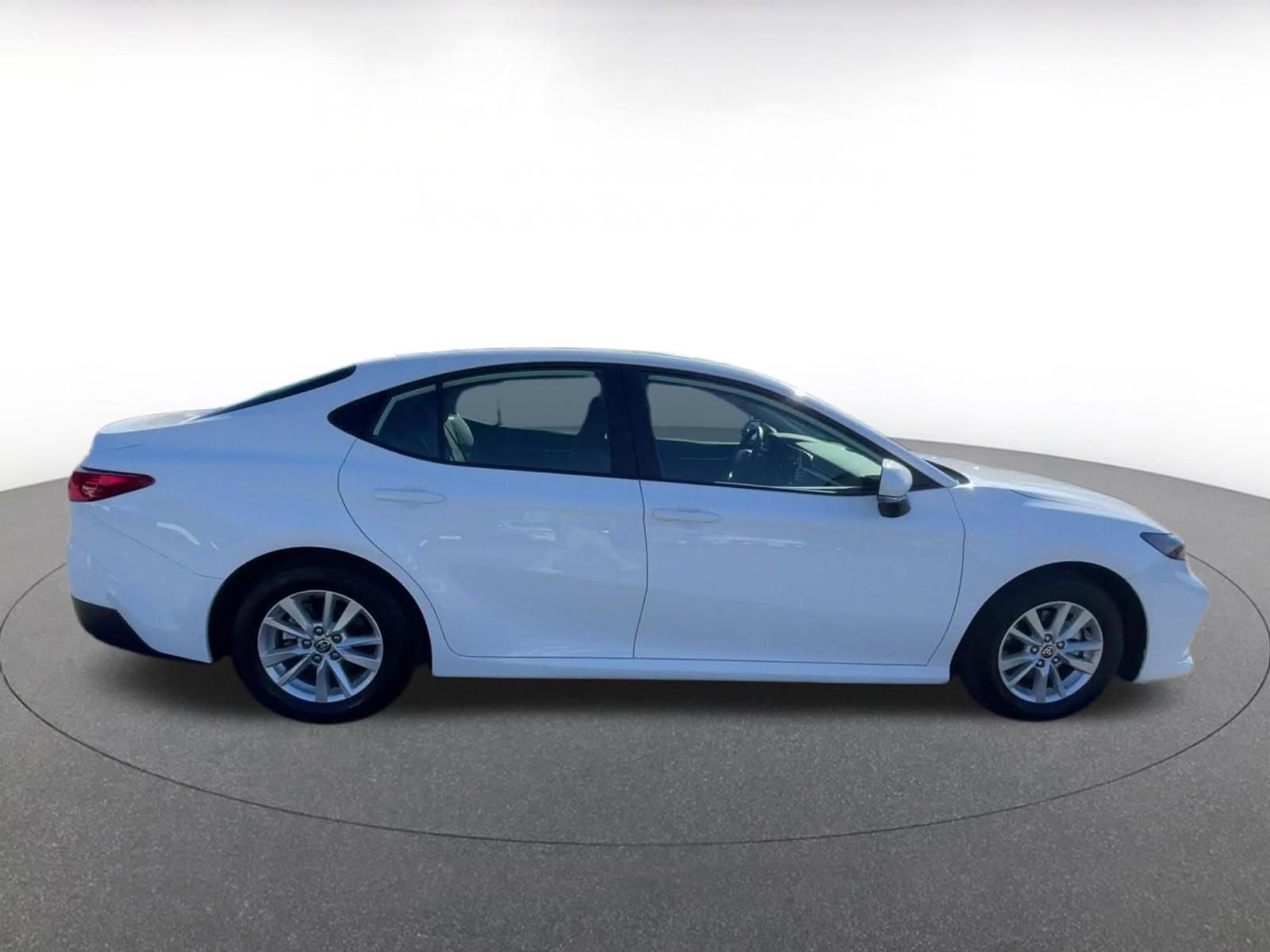 Used 2025 Toyota Camry LE image 16