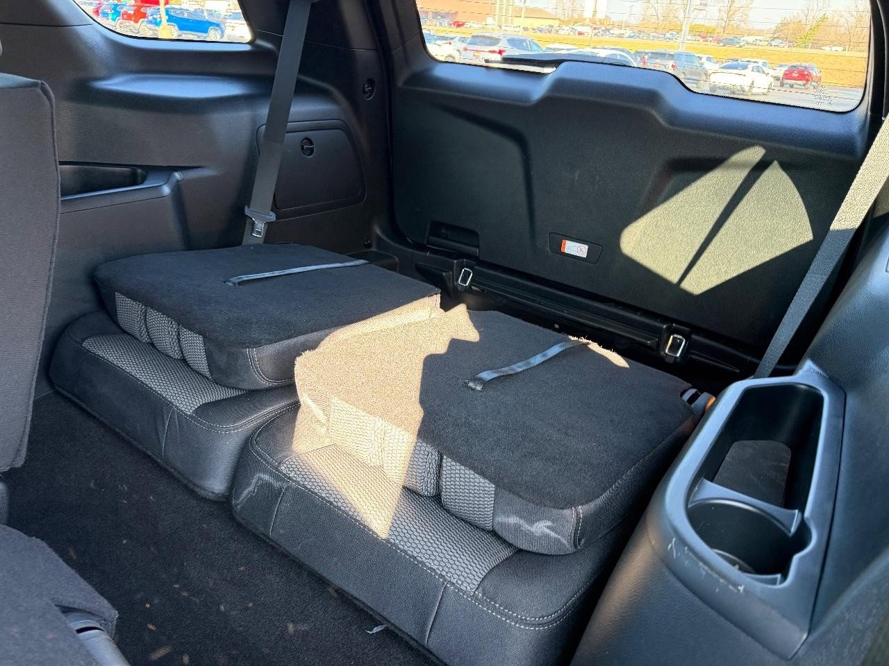 Used 2018 Ford Explorer XLT w/ Equipment Group 201A image 10