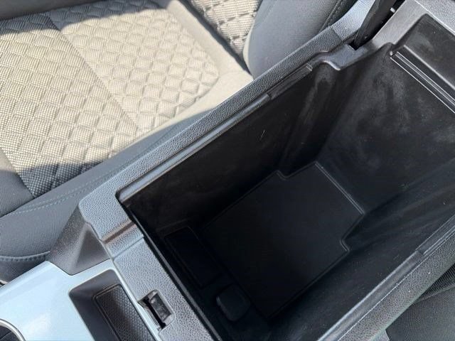 Used 2020 Chevrolet Blazer LT FWD image 28