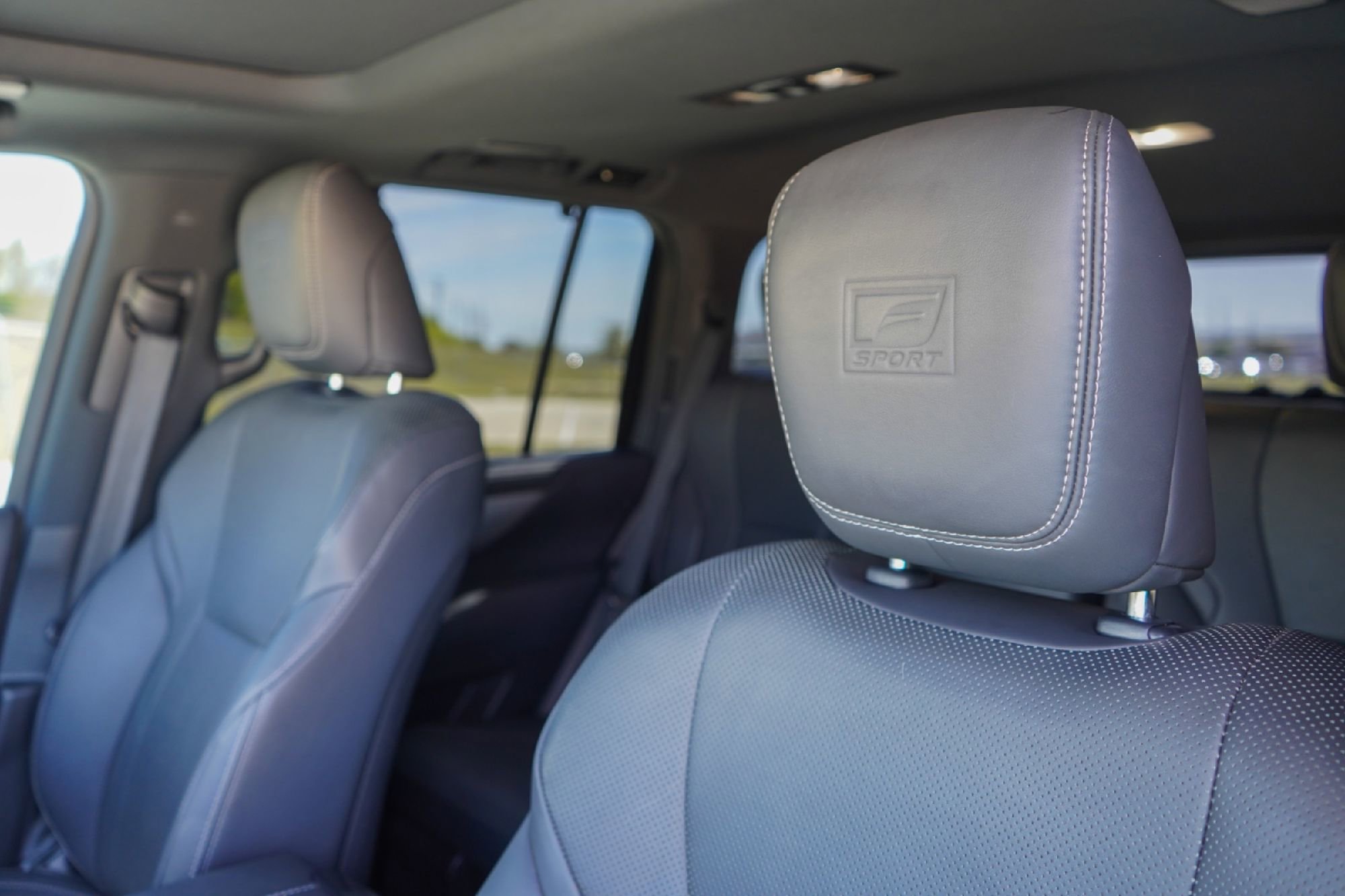 Used 2023 Lexus LX 600 F Sport w/ Accessory Package (Z1) image 9