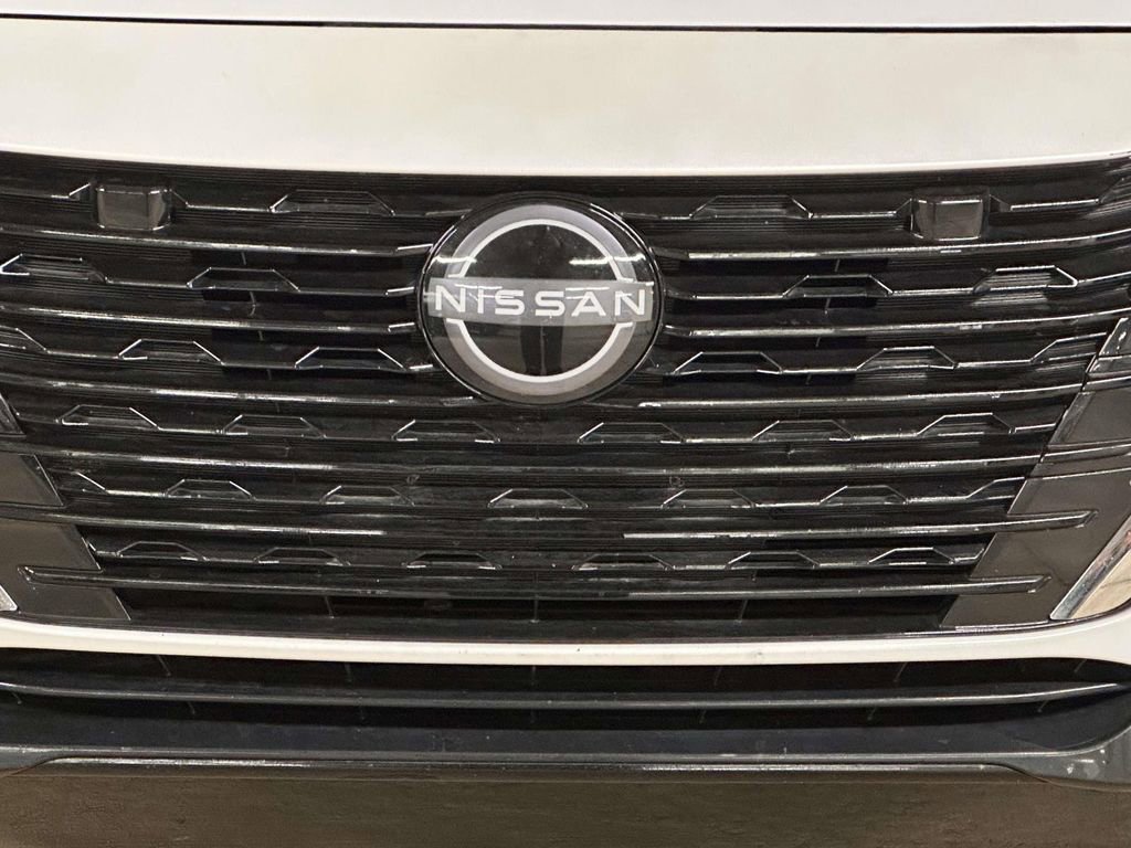 Used 2024 Nissan Sentra SV FWD image 8