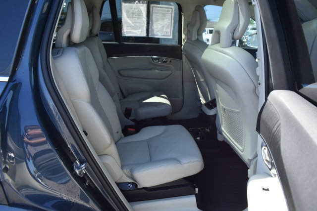 Used 2020 Volvo XC90 T6 Momentum w/ Protection Package Premier AWD/4WD image 40