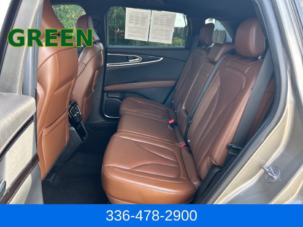 Used 2023 Lincoln Nautilus Reserve AWD/4WD image 28