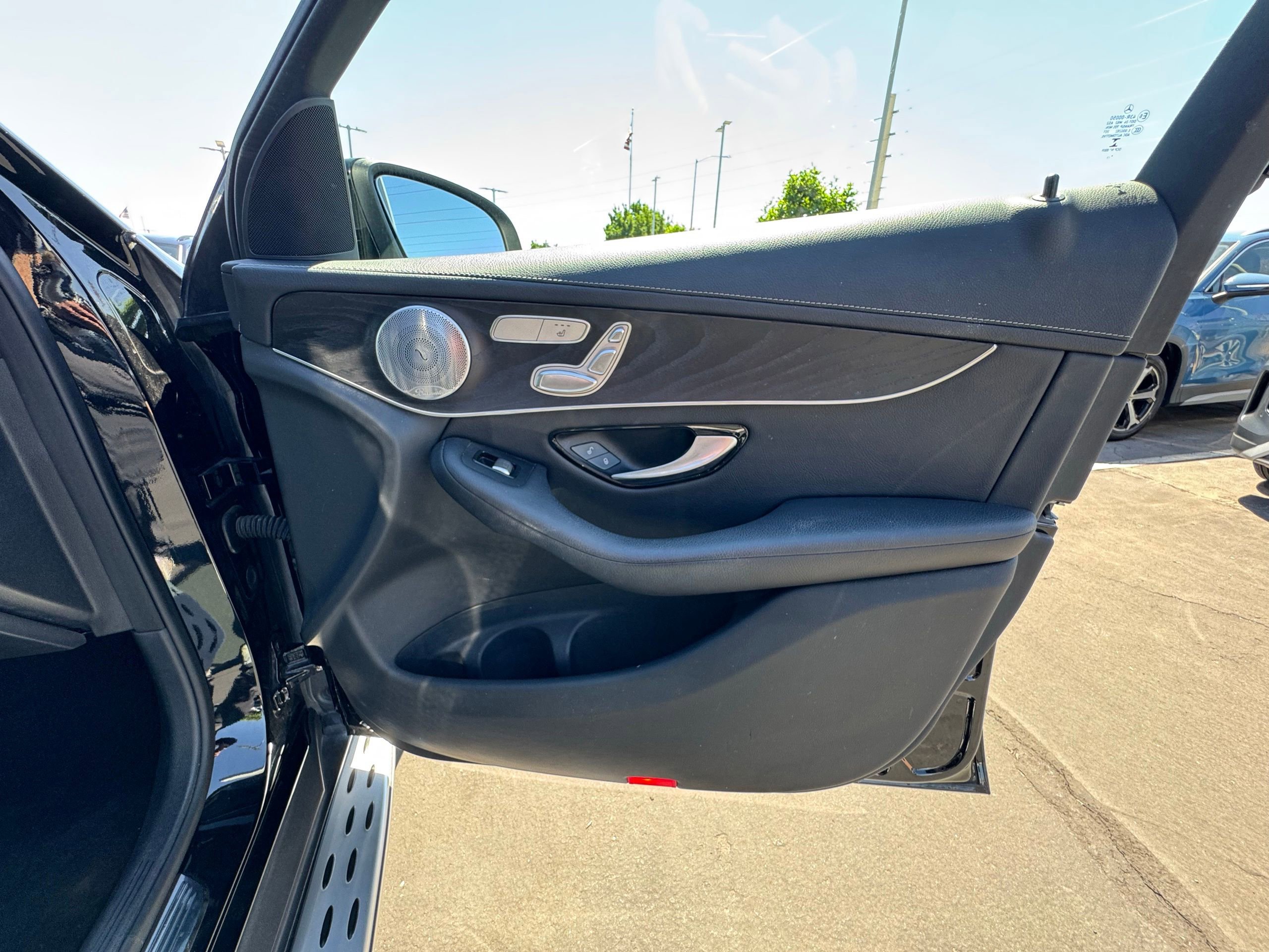 Used 2018 Mercedes-Benz GLC 300 4MATIC Coupe image 25