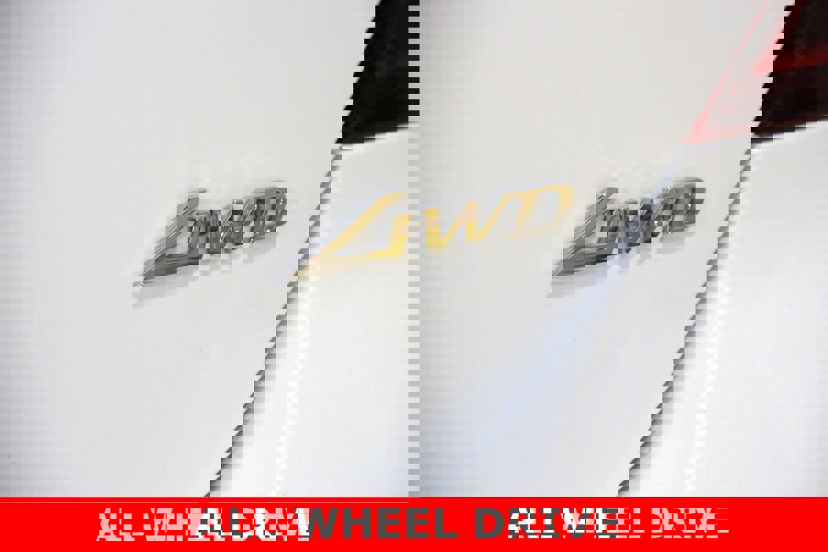 Used 2024 Genesis G70 2.5T image 11