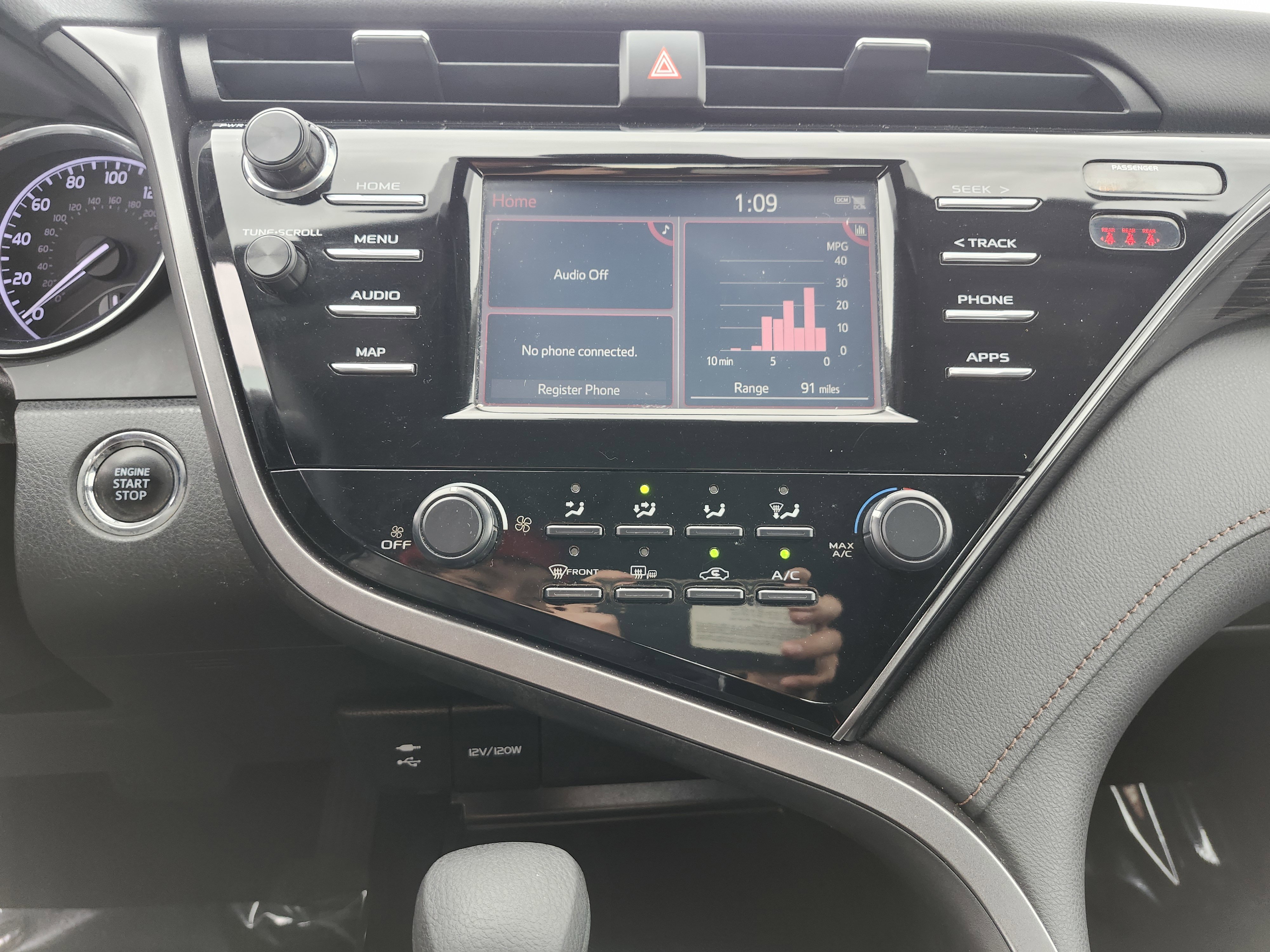 Used 2019 Toyota Camry LE w/ Convenience Package image 28