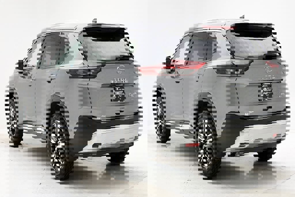 Used 2023 Nissan Rogue Platinum w/ Platinum Premium Package image 7