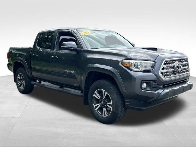 Used 2017 Toyota Tacoma TRD Sport w/ Tow Package (A/T) AWD/4WD image 6