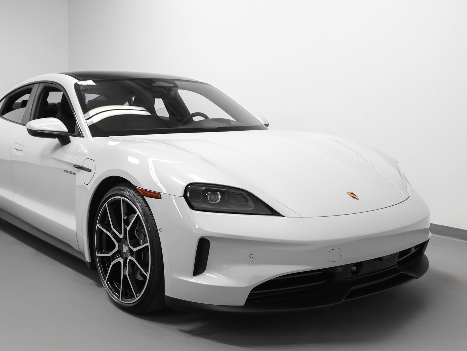 New 2026 Porsche Taycan AWD/4WD image 9