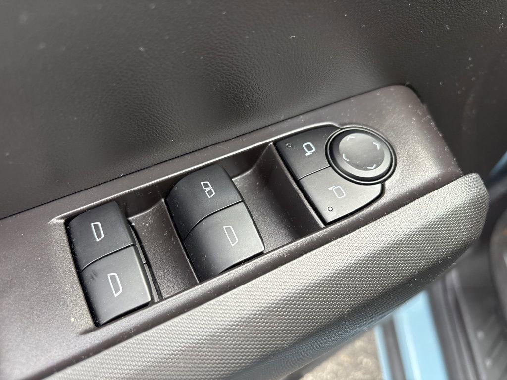 New 2025 Chevrolet Colorado LT w/ LT Convenience Package image 8