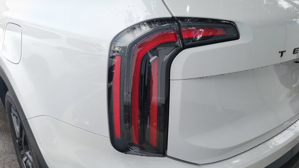Used 2025 Kia Telluride EX X-Line AWD/4WD image 9