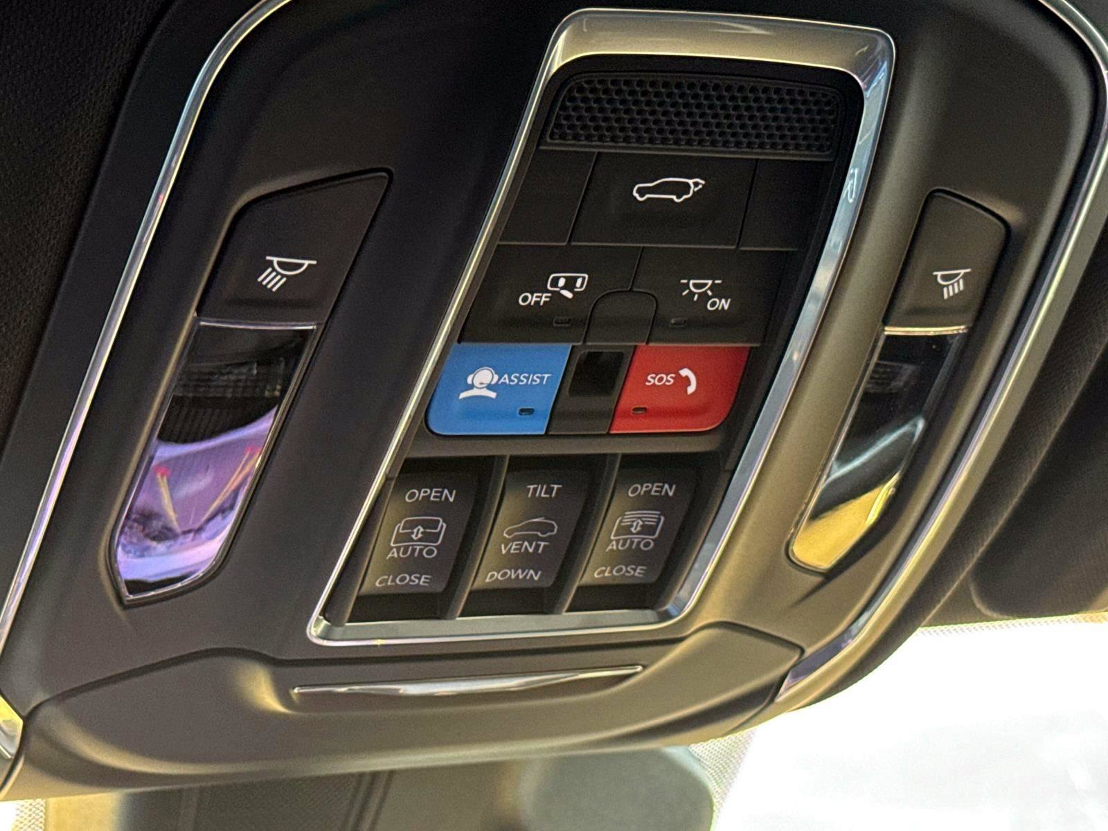 New 2025 Jeep Grand Cherokee Limited image 18