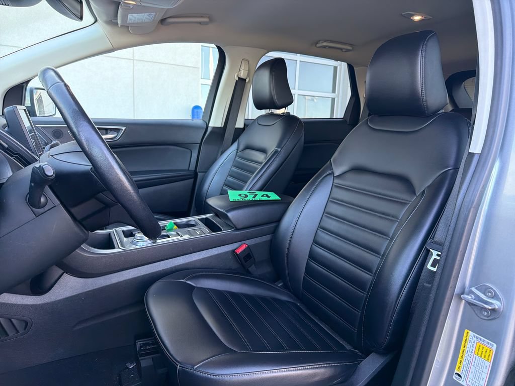 Used 2023 Ford Edge SEL AWD/4WD image 9