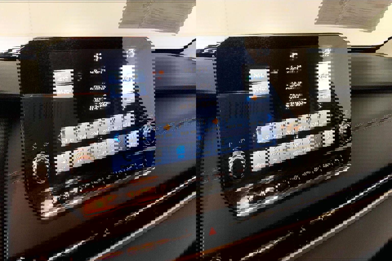 Used 2024 Mitsubishi Outlander SE image 6