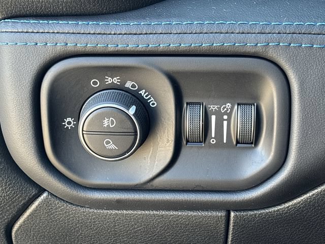 Used 2024 RAM 2500 Rebel w/ Towing Technology Group AWD/4WD image 19