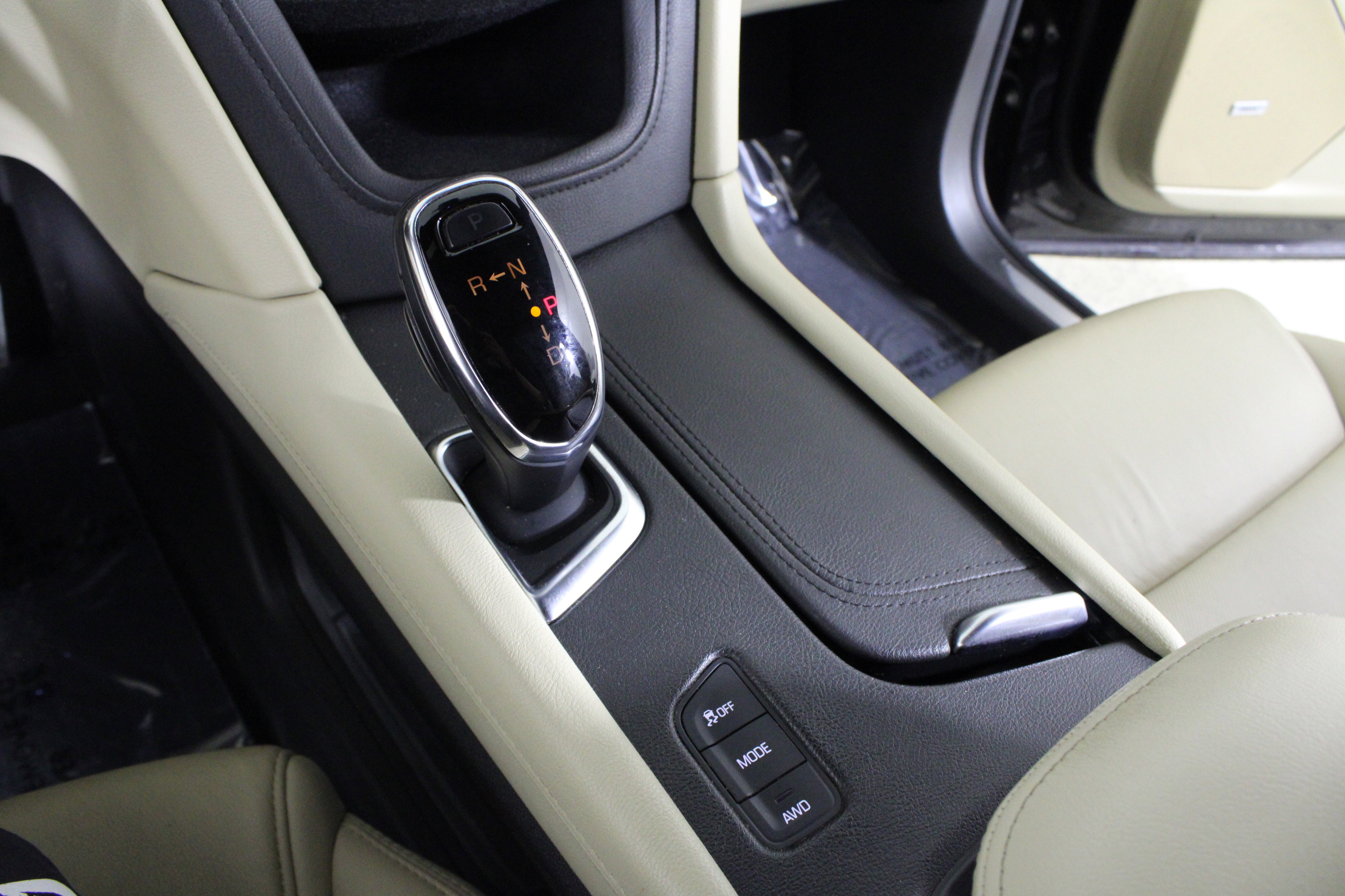 Used 2018 Cadillac XT5 Luxury w/ Driver Awareness Package image 31