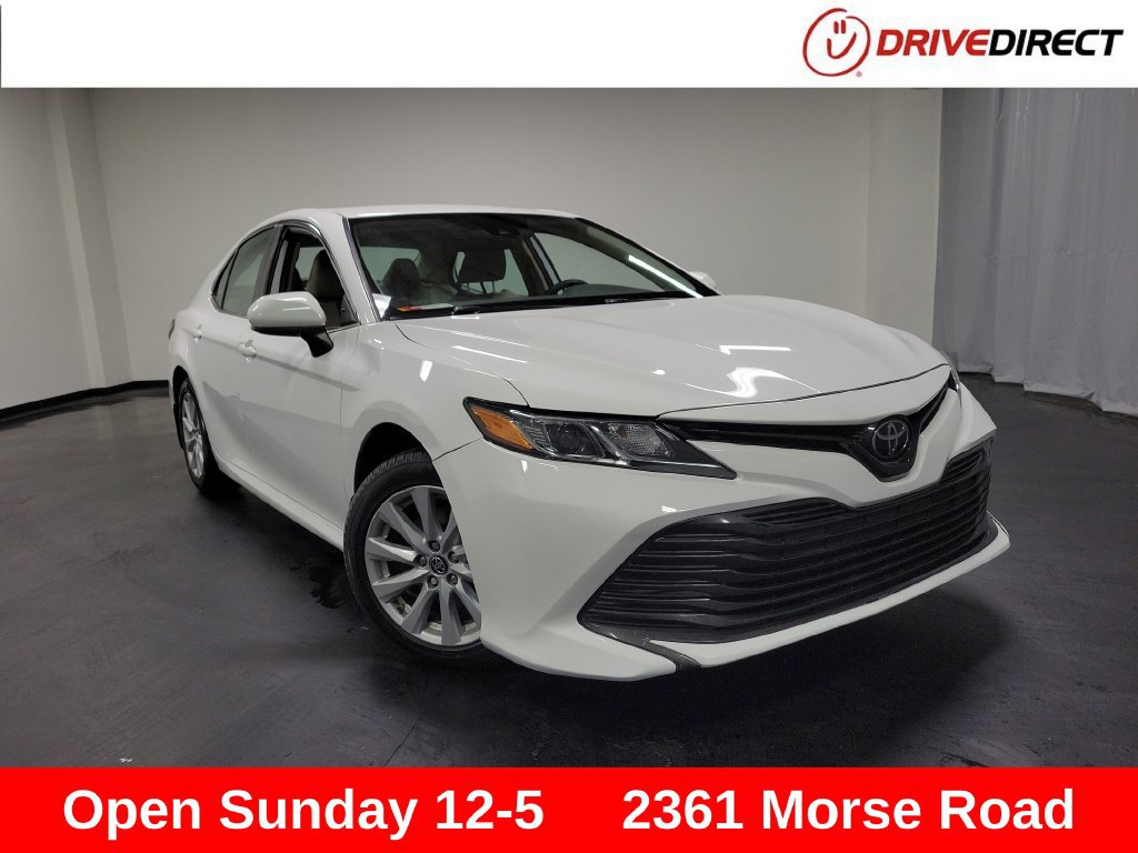 Used 2019 Toyota Camry LE FWD image 1
