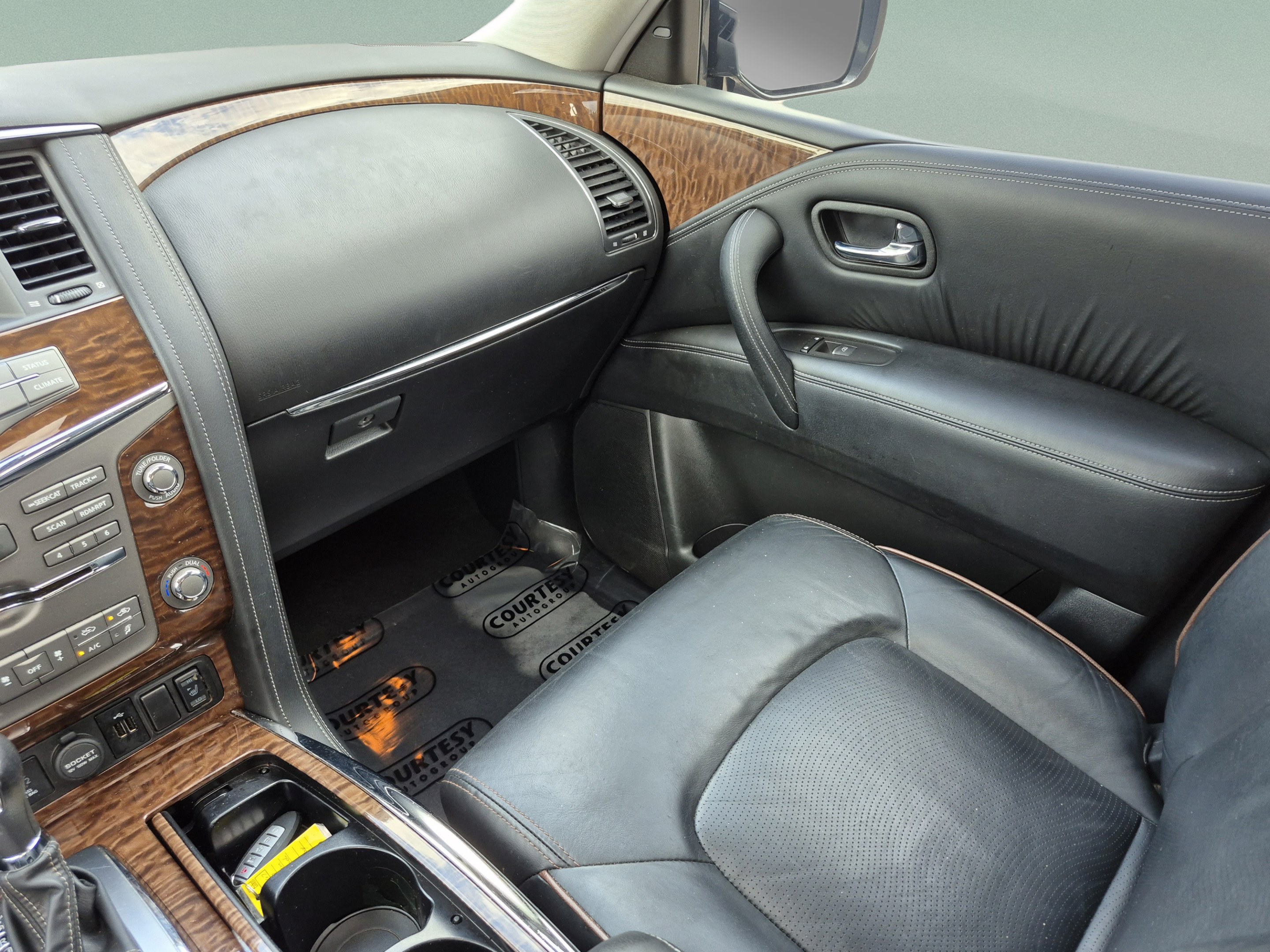 Used 2019 Nissan Armada SL w/ Premium Package RWD image 16