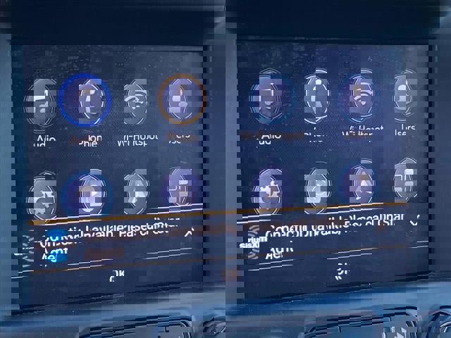 Used 2022 GMC Terrain SLT w/ Tech Package image 13