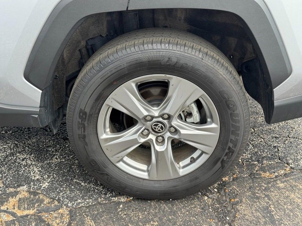 Used 2025 Toyota RAV4 XLE image 8