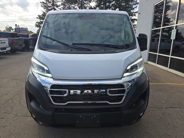 Used 2025 RAM ProMaster 2500 w/ Quick Order Package 22G SLT FWD image 3