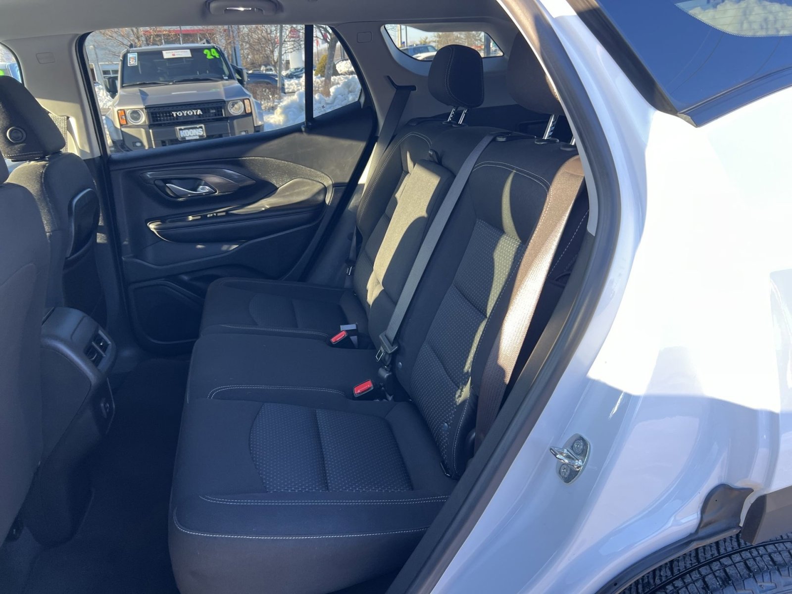 Used 2022 GMC Terrain SLE w/ Driver Convenience Package image 23