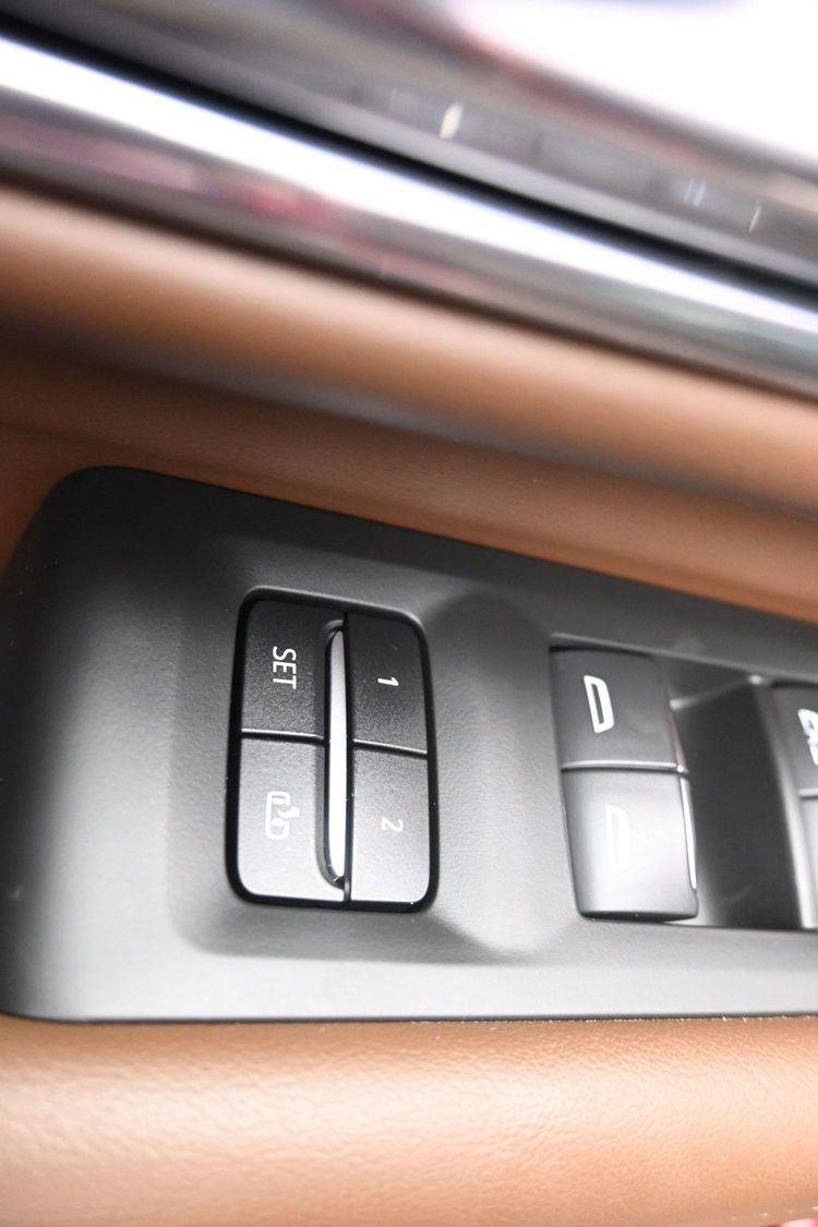 Used 2021 Chevrolet Tahoe High Country image 24