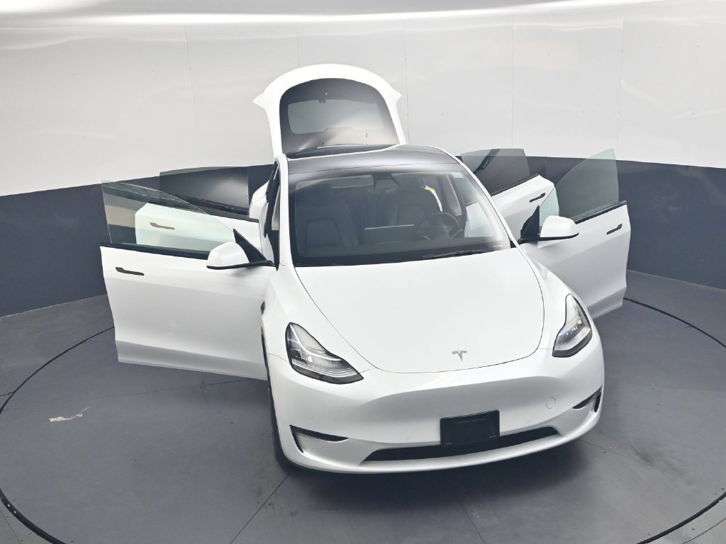 Used 2022 Tesla Model Y Long Range AWD/4WD image 35