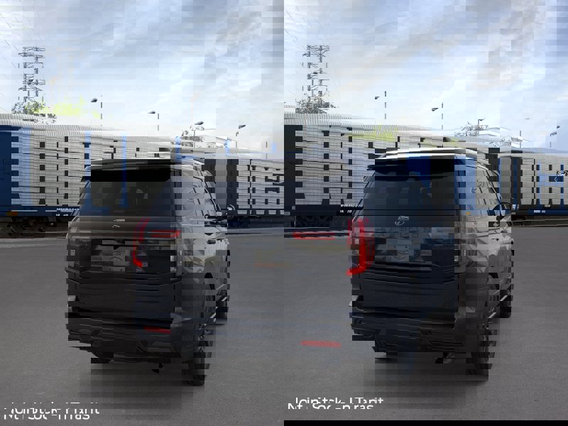 New 2026 Ford Expedition Platinum image 8