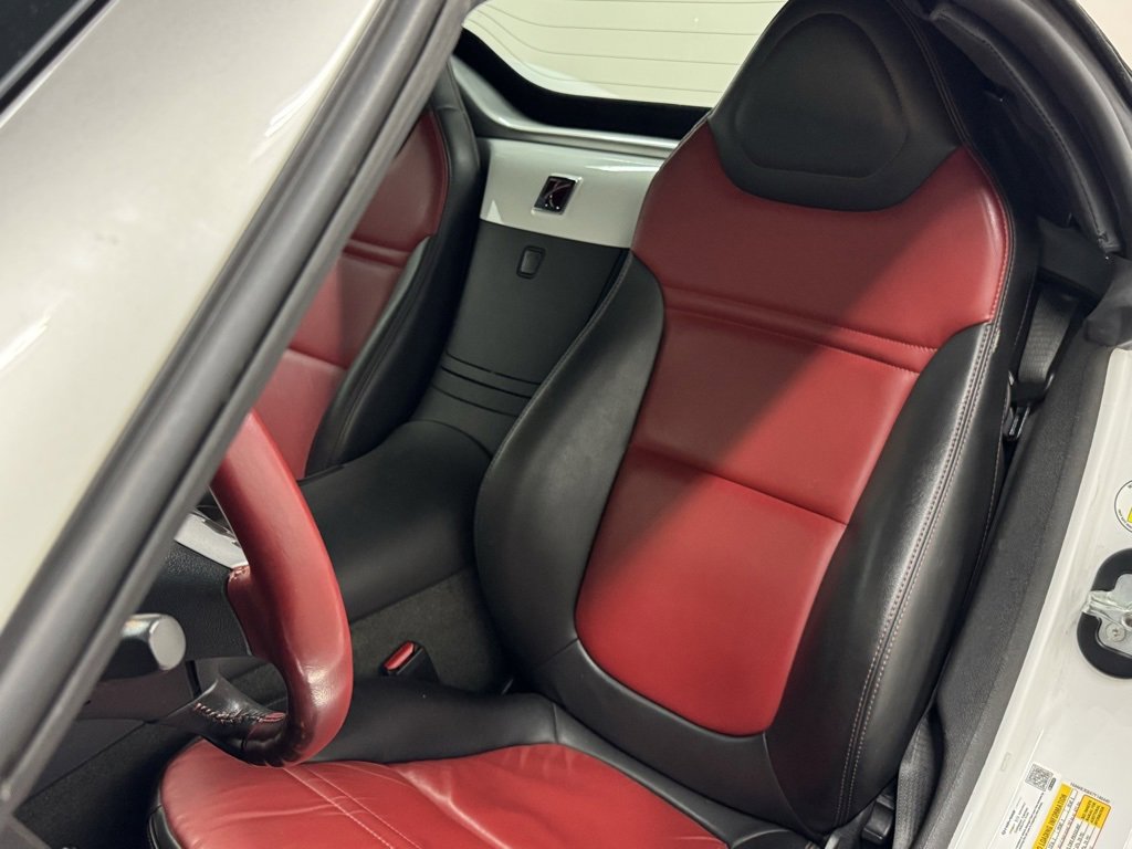 Used 2007 Saturn Sky w/ Premium Trim Pkg image 2