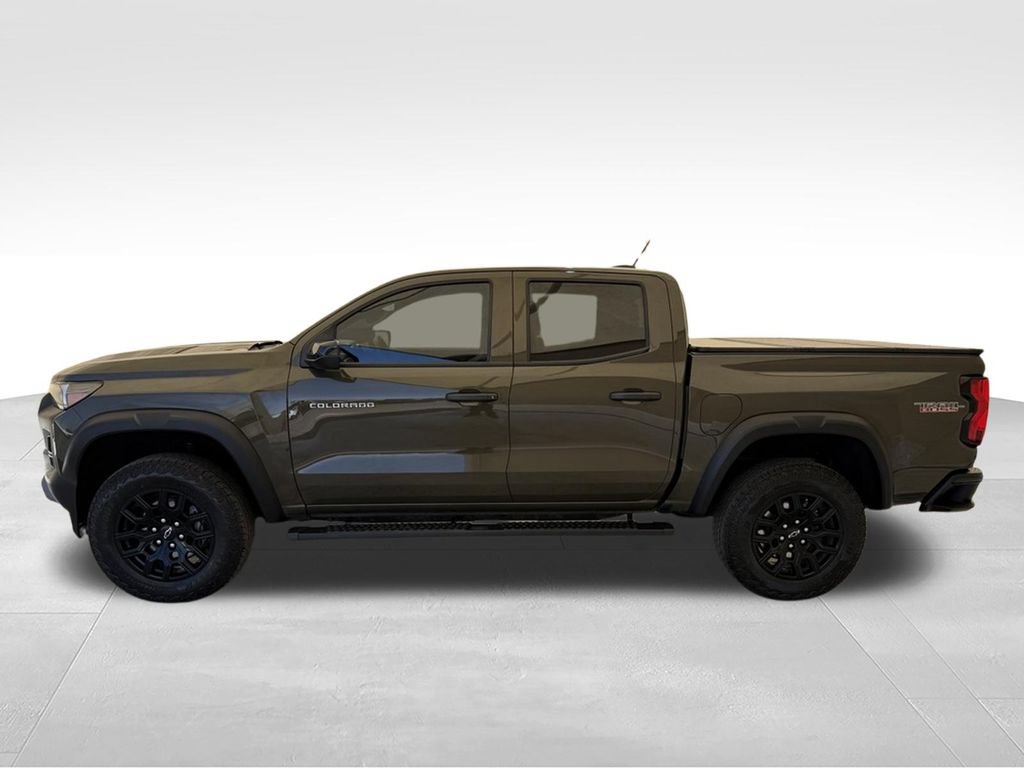 Used 2024 Chevrolet Colorado Trail Boss AWD/4WD image 8
