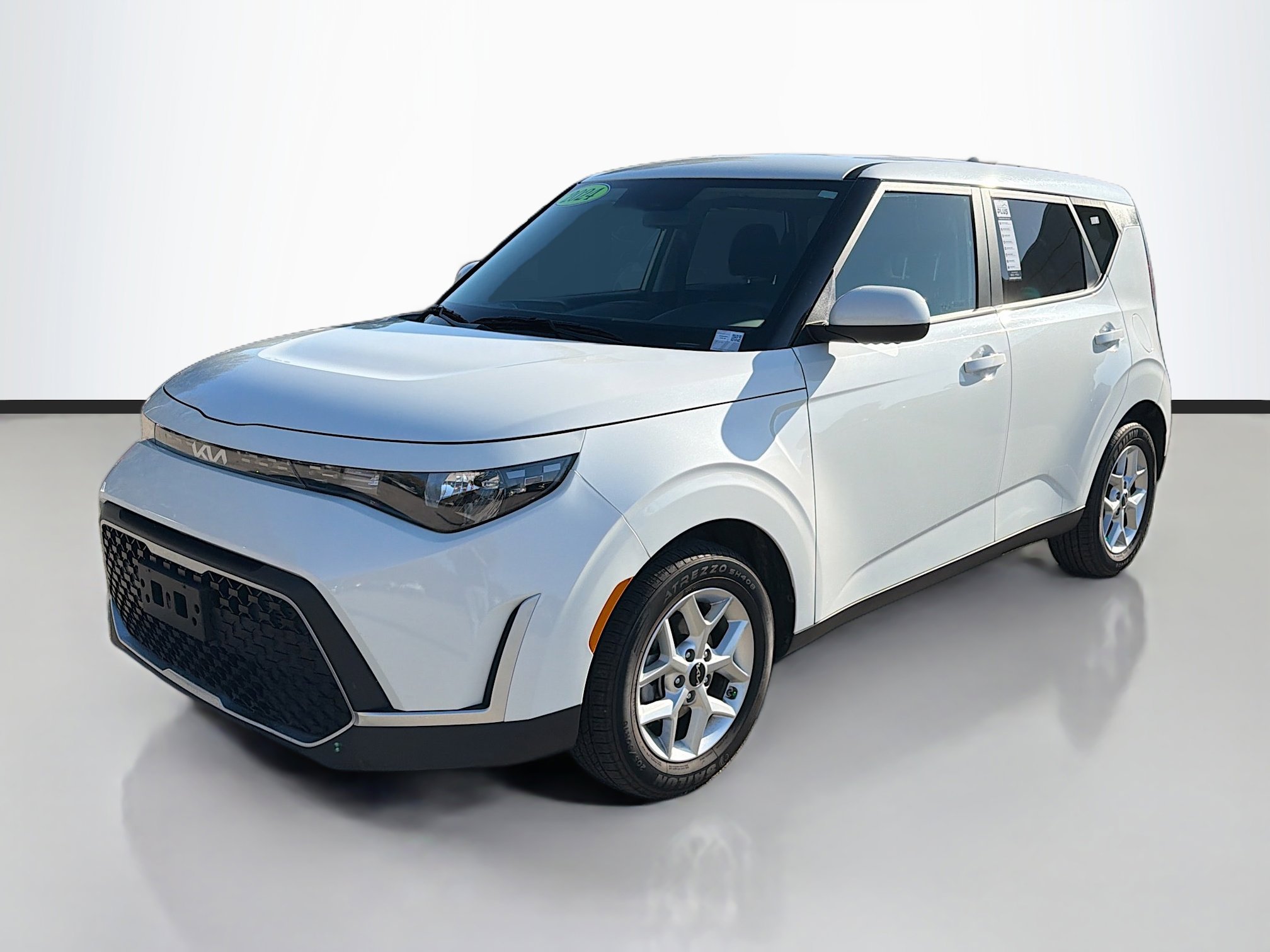 Used 2024 Kia Soul LX w/ Option Group 015 image 7