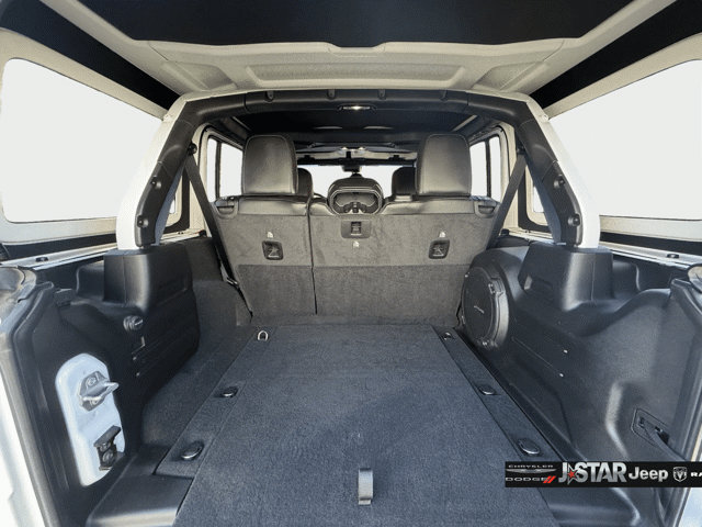 Used 2023 Jeep Wrangler Unlimited Rubicon 392 AWD/4WD image 28