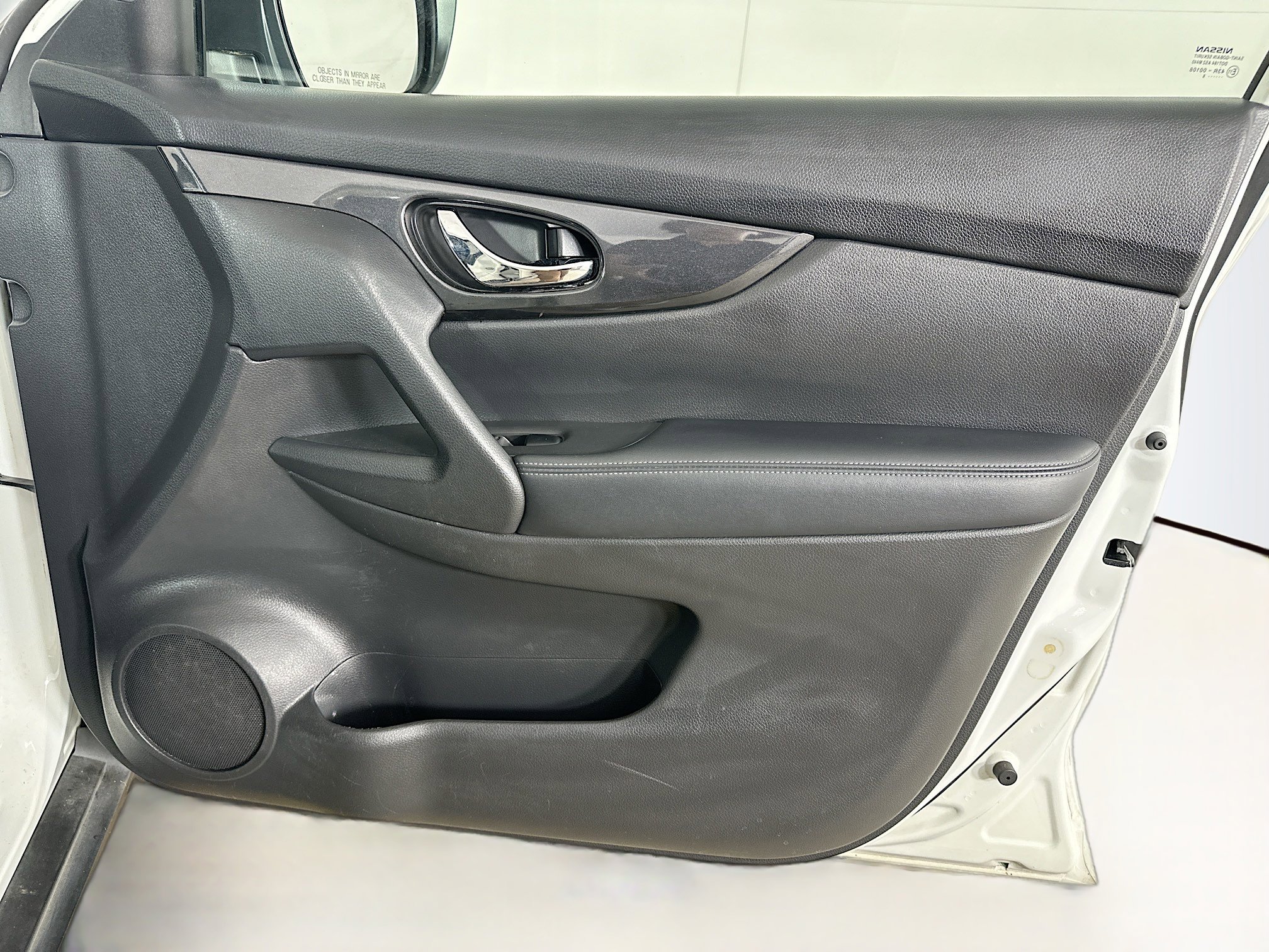 Used 2018 Nissan Rogue S image 30