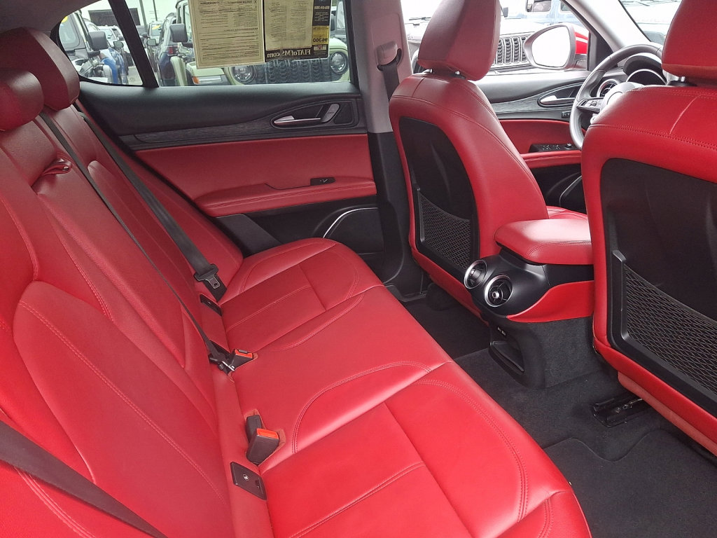 Used 2020 Alfa Romeo Stelvio RWD image 15