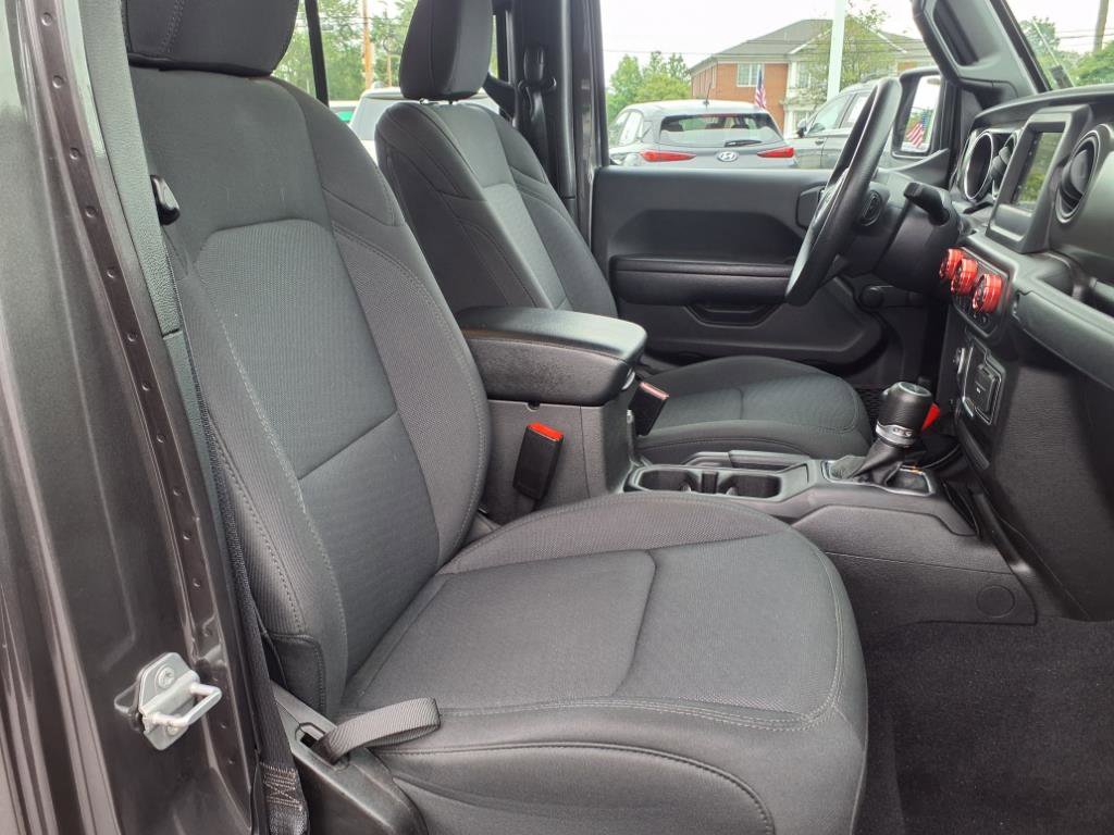 Used 2022 Jeep Gladiator Sport w/ Trailer Tow Package image 6